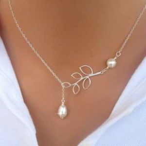Leaf Pearl Necklace